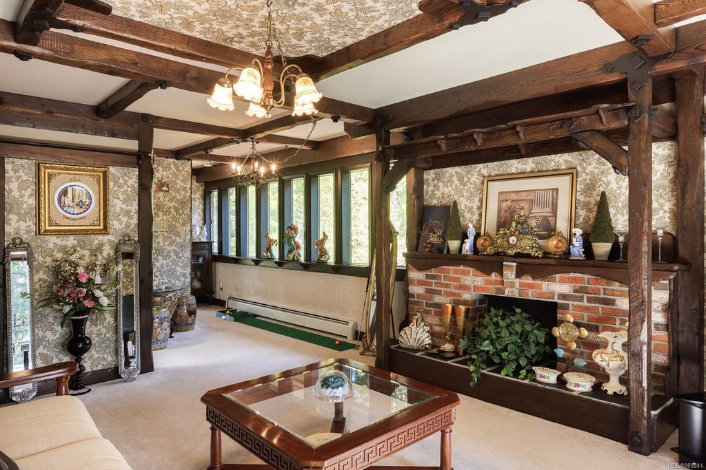 listing image 16040213237645879880