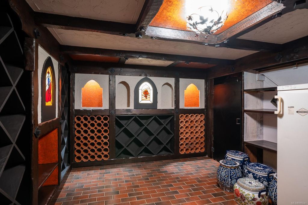 listing image 16042964321200625685