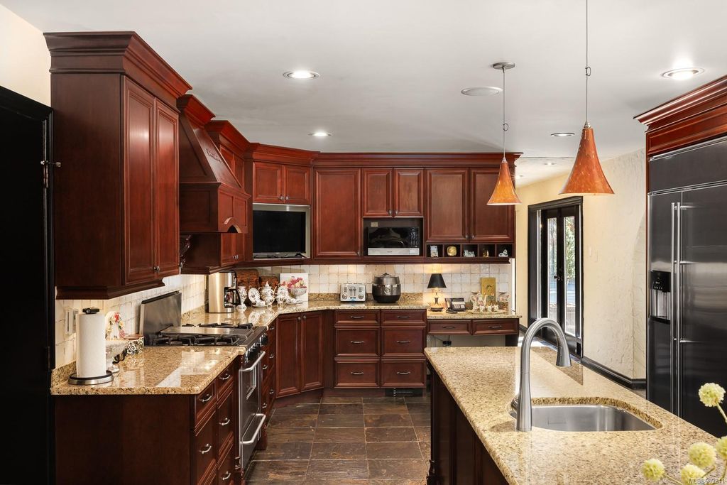 listing image 16042610537001348076