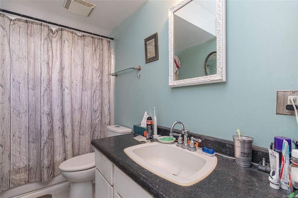 listing image 16046338717016169959