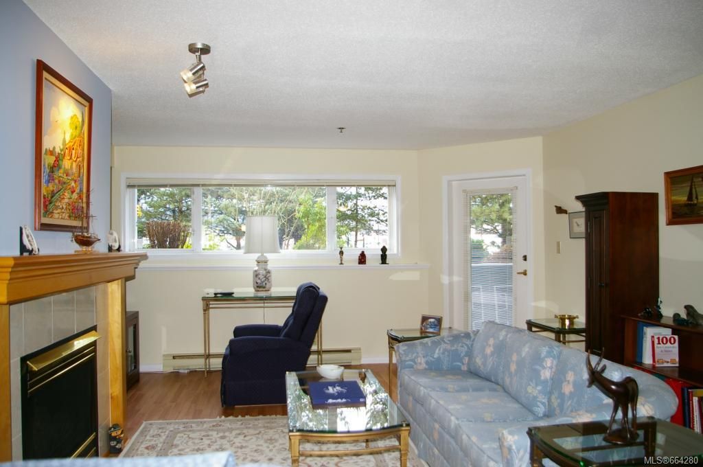 listing image 16048778681350558445