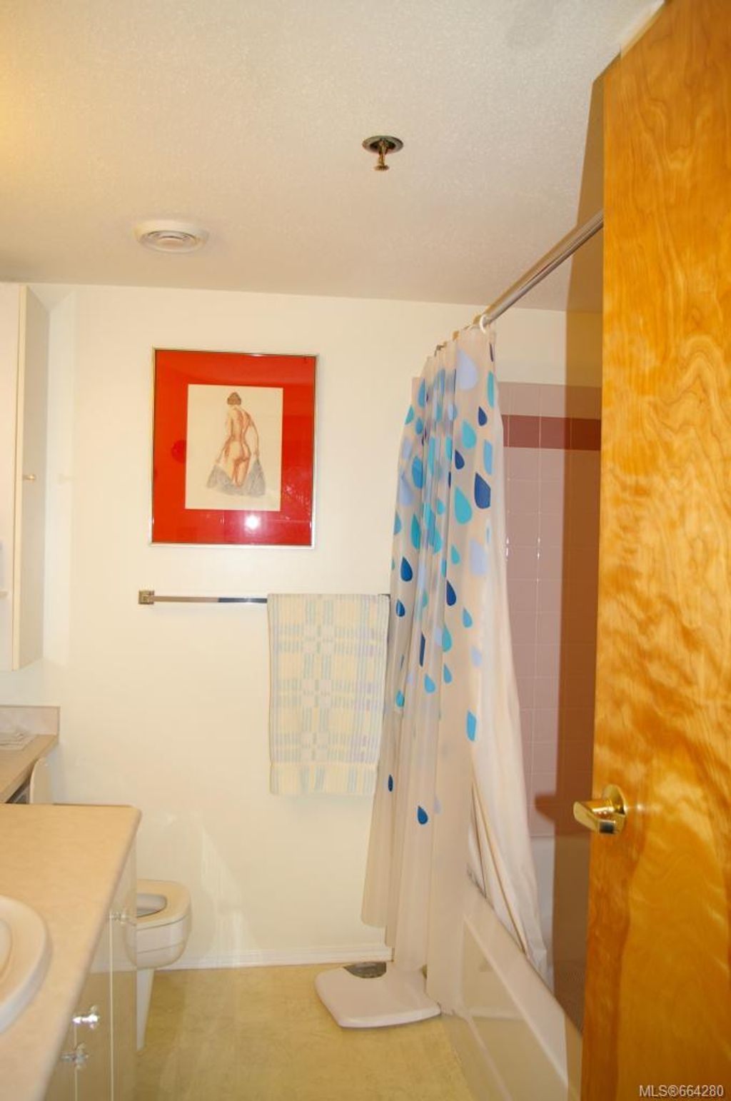 listing image 16041626878557181624