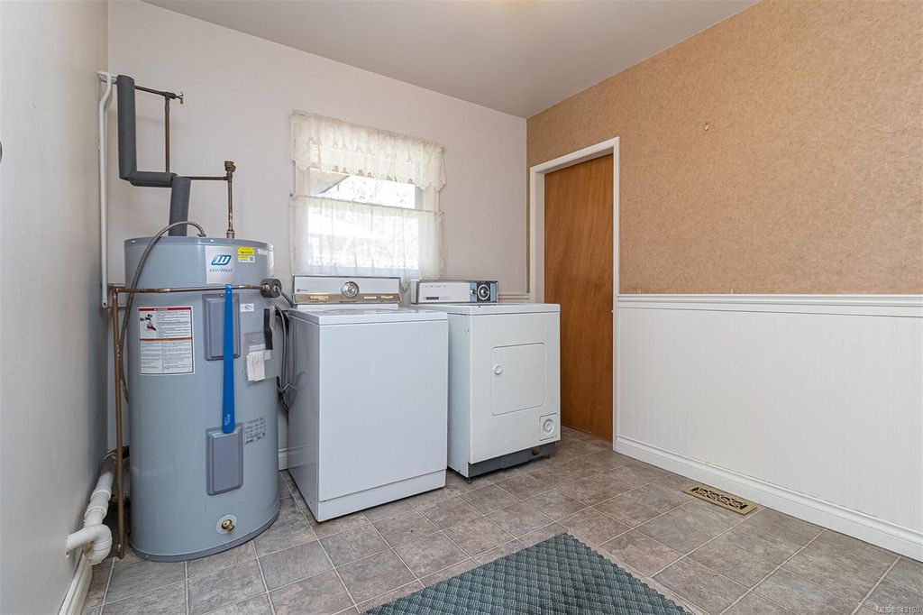 listing image 16043985720894133369