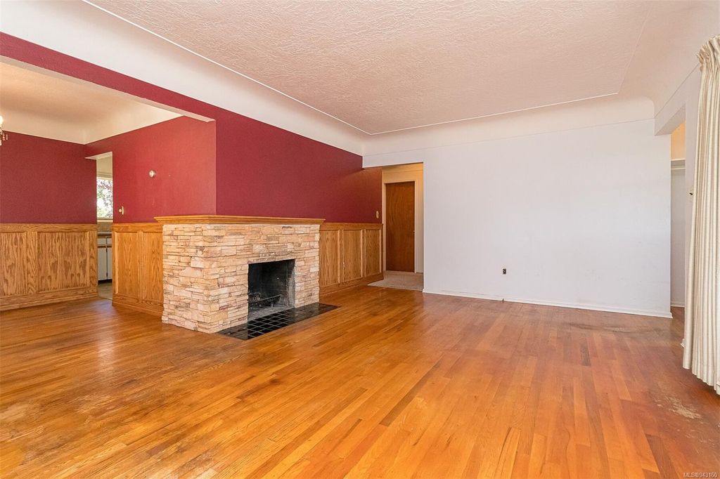 listing image 16047705420388910787