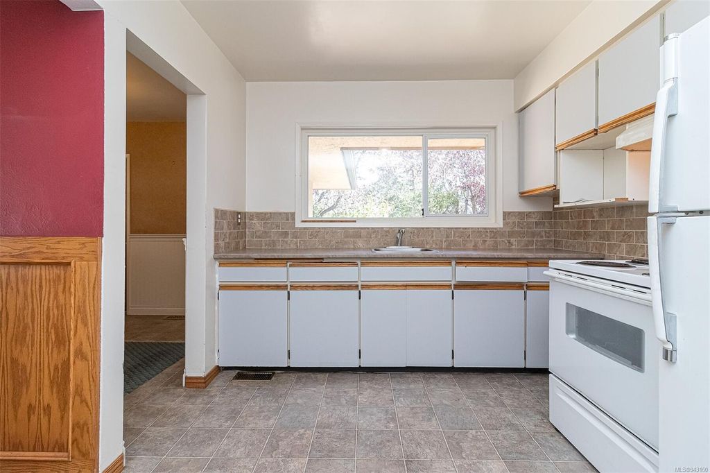 listing image 16047460342471066795