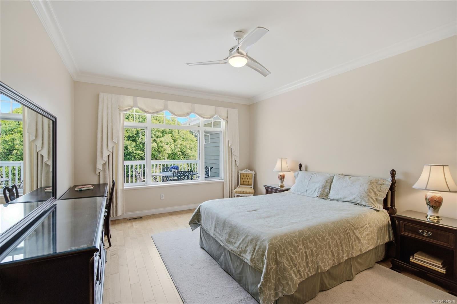1387 Saturna Dr