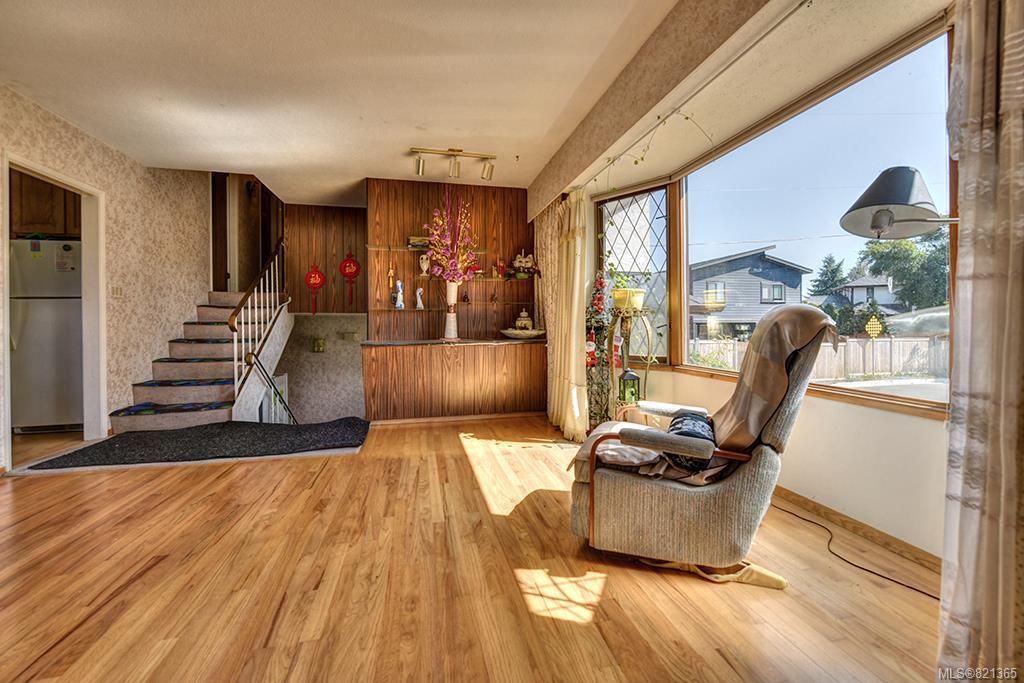 listing image 16043258818103