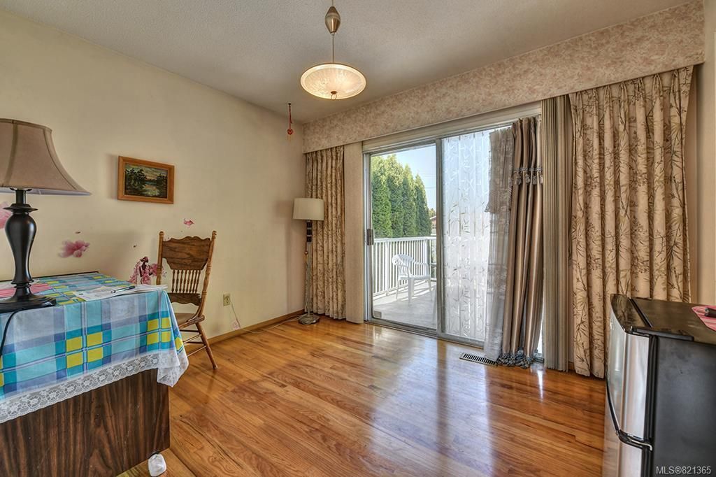listing image 16043394200791