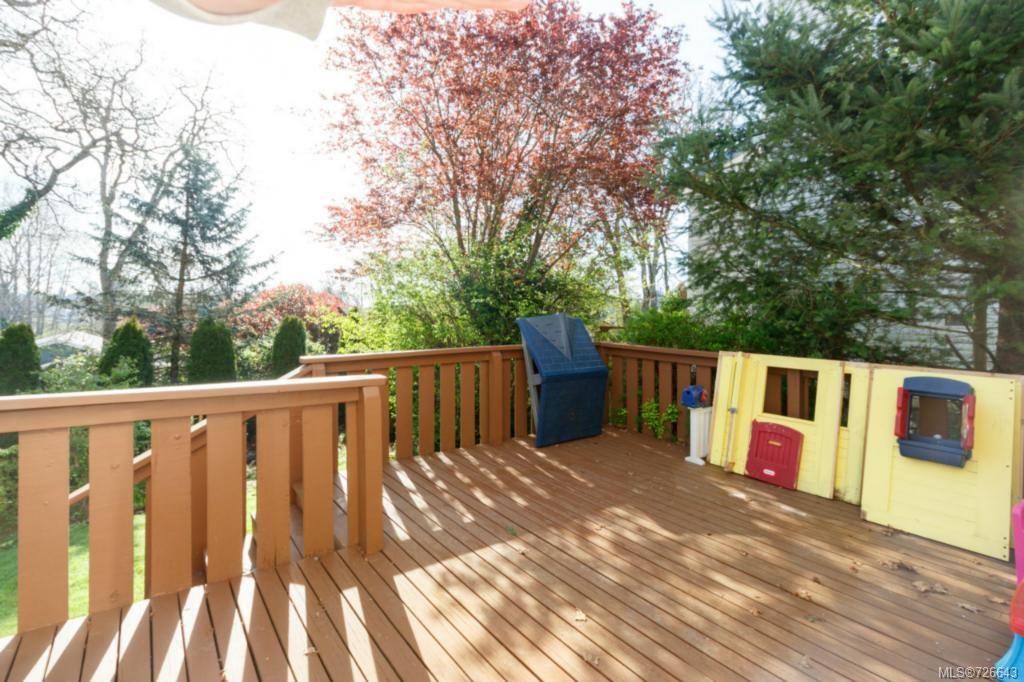 listing image 16045308571730232453
