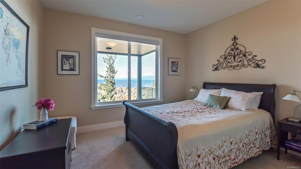 listing image 16047978205134667464