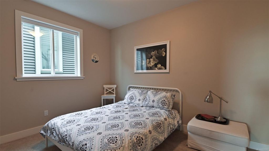listing image 16047878719648647014