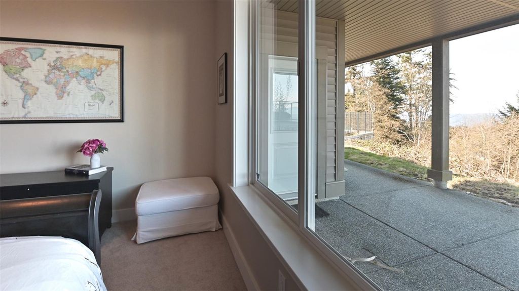 listing image 16043406666570479137
