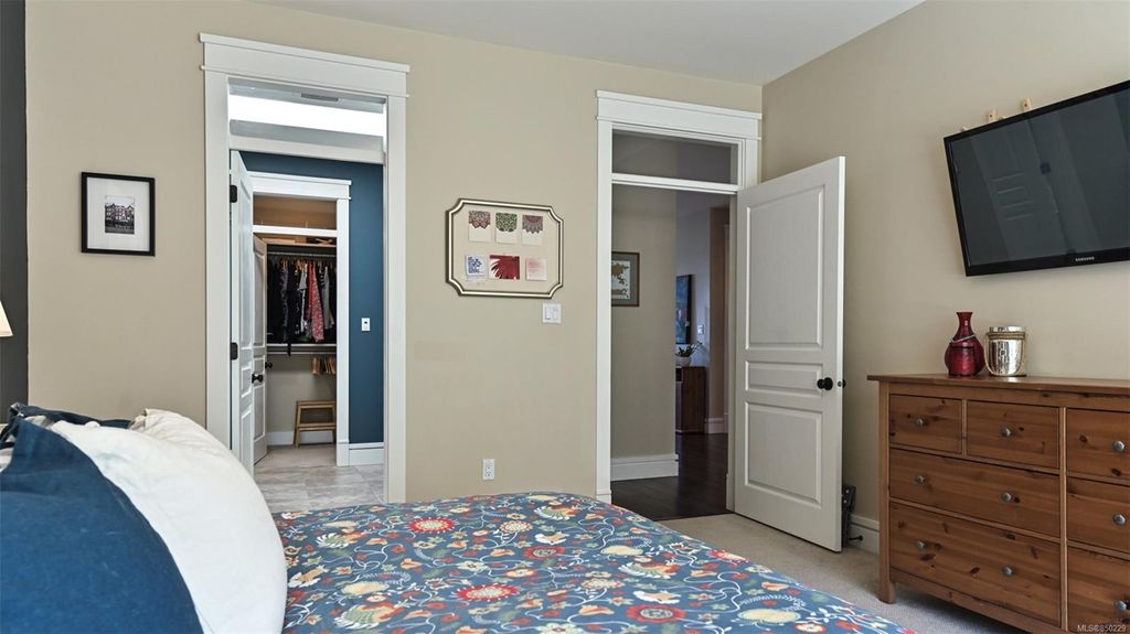 listing image 16040366036930270673