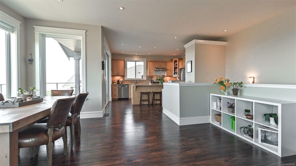 listing image 16045674188469532171