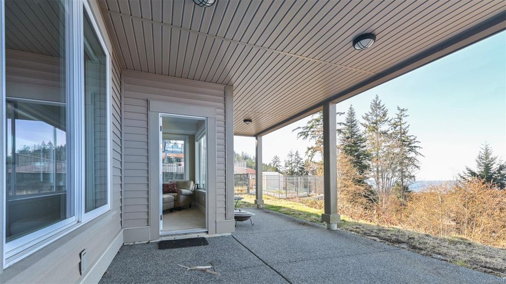 listing image 16048211675957475266