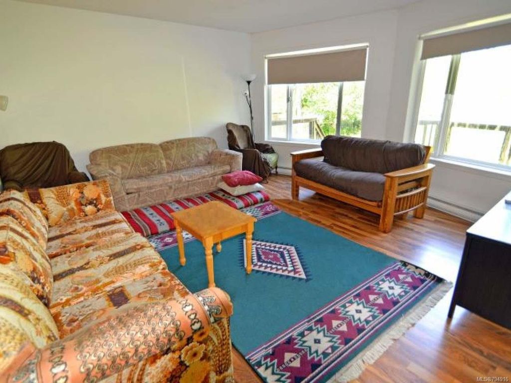 listing image 16044742268210722156