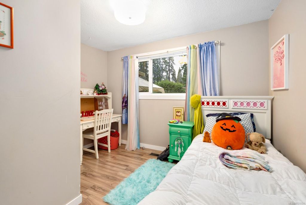 listing image 16042589062926800022