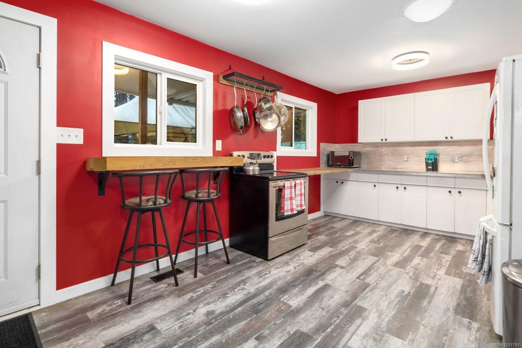 listing image 16049703514203941127