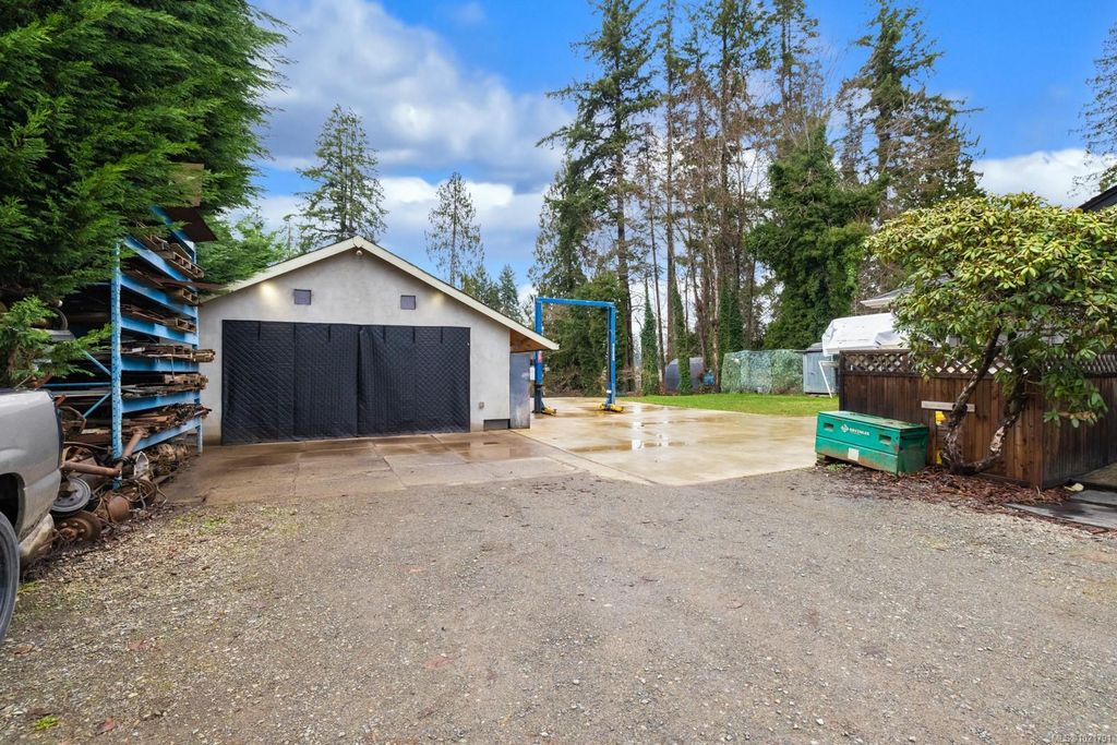 listing image 16042509177753845749