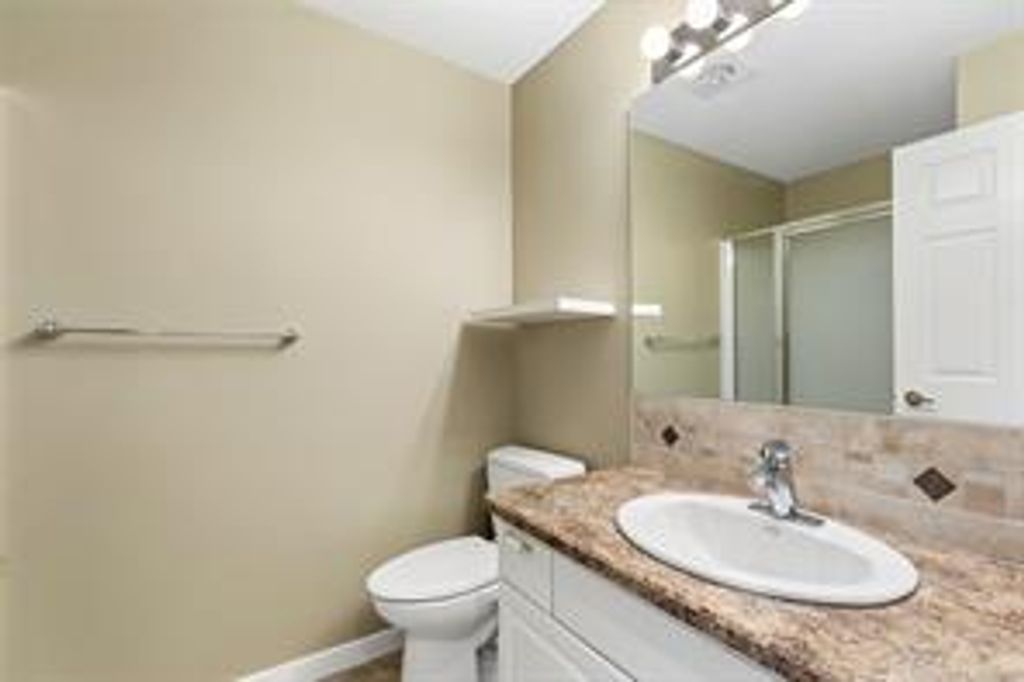 listing image 16041793100909846399
