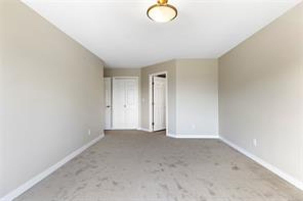 listing image 16048934283306983220
