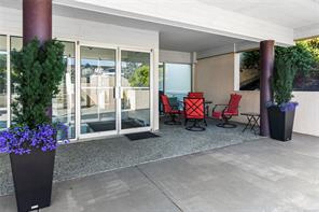 listing image 16047962440650185593