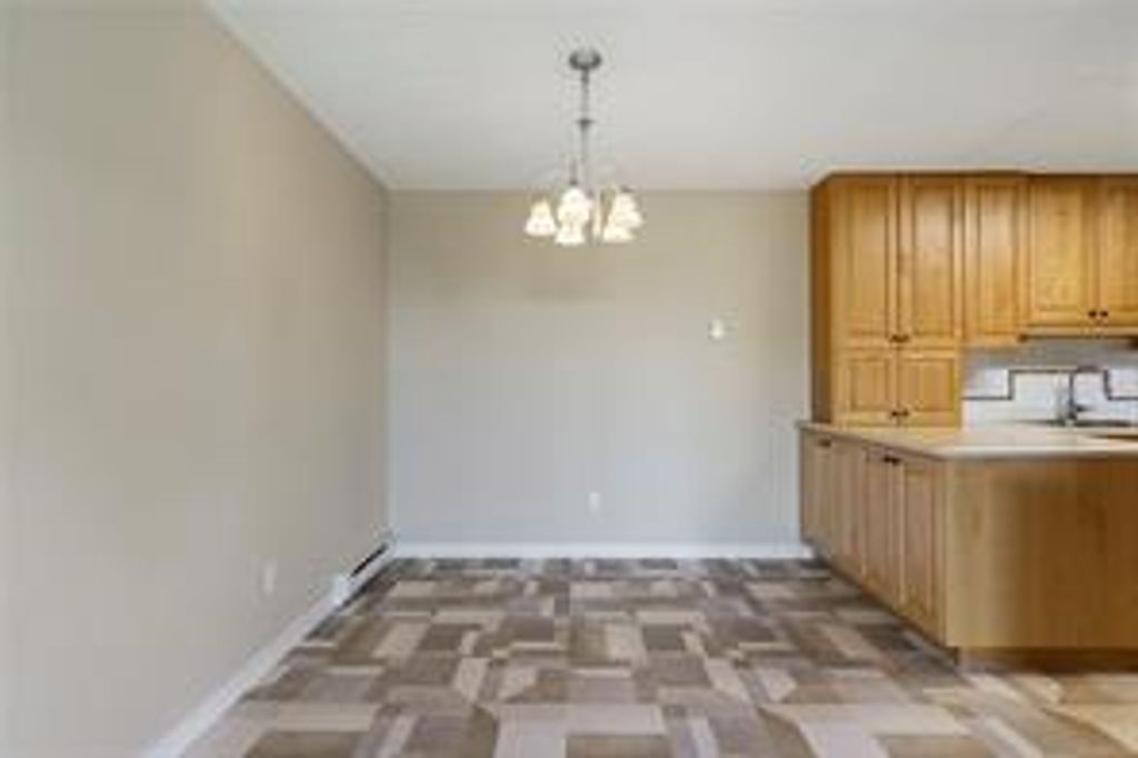 listing image 16045504505116435536