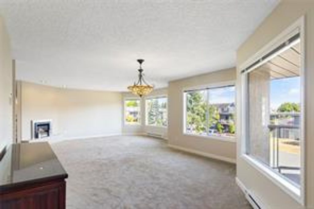 listing image 16046467300767720994