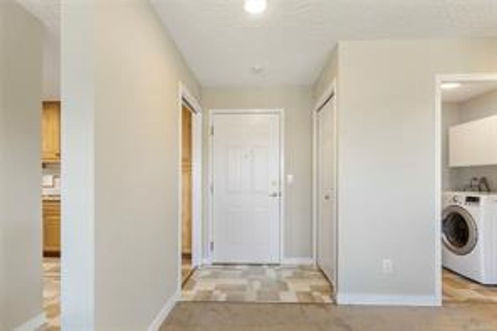 listing image 16041865763537996707
