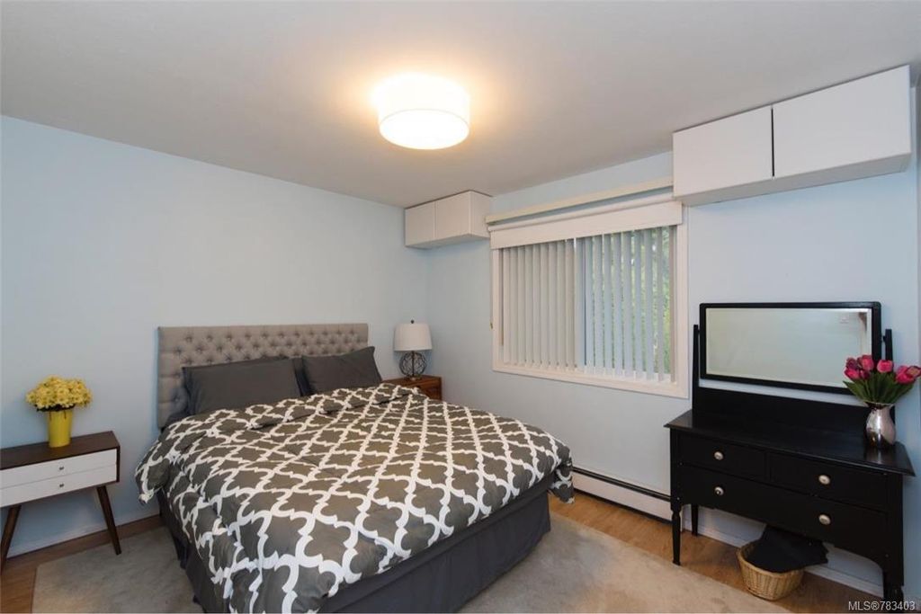 listing image 16047309170090555578