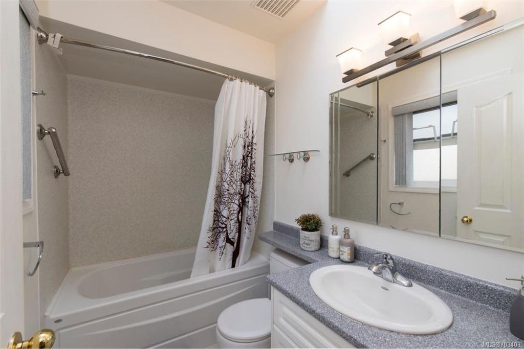 listing image 16046385479435270907
