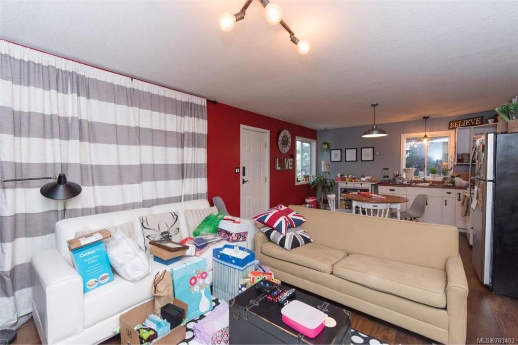 listing image 16043504274695261593