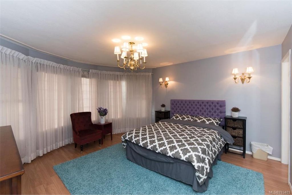 listing image 16040738537504695423