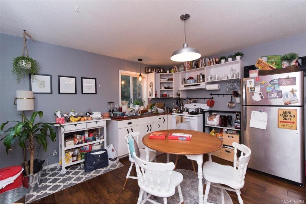 listing image 16041659660953615814