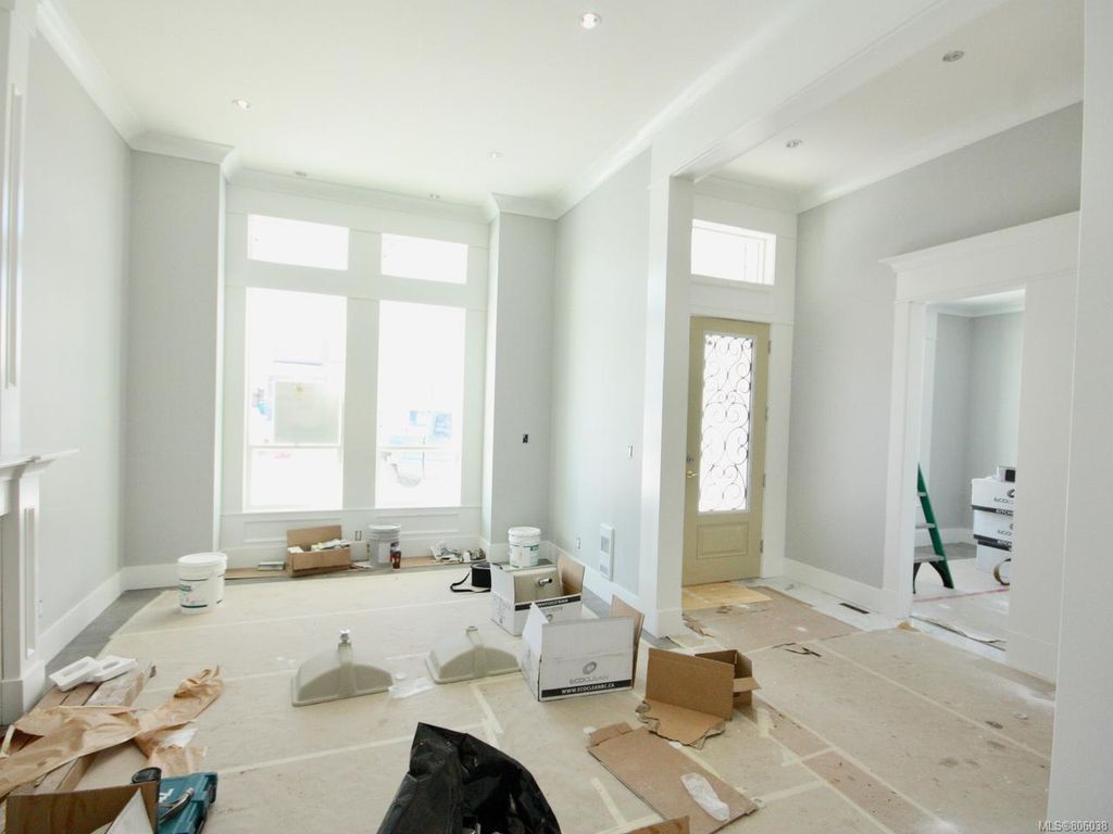 listing image 16048949544697693431