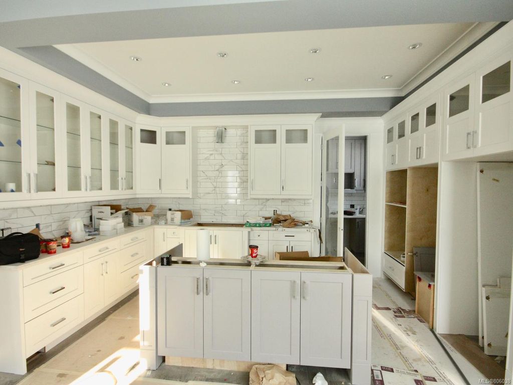 listing image 16048945855499155121