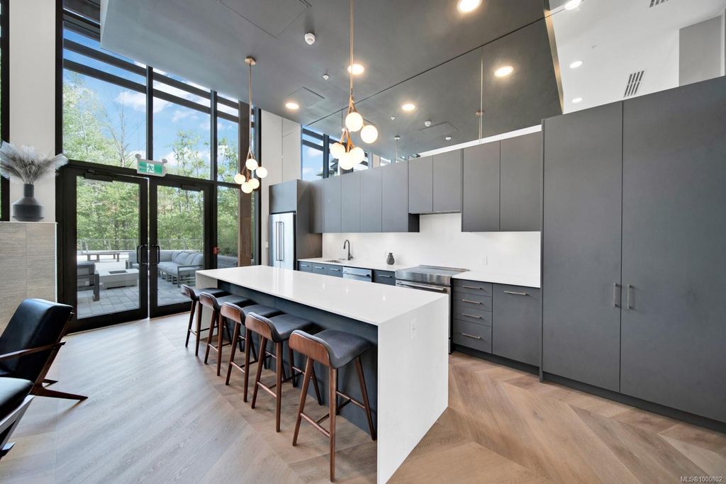 listing image 16044728589191570728