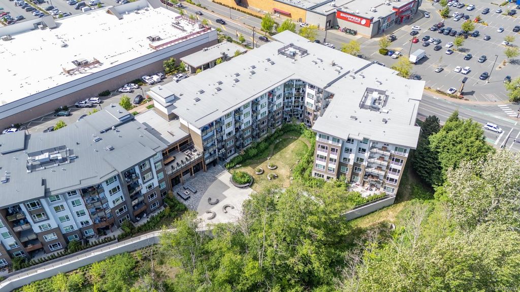 listing image 16046745133002530391