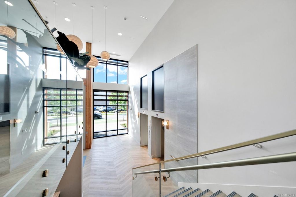 listing image 16045356450177972295
