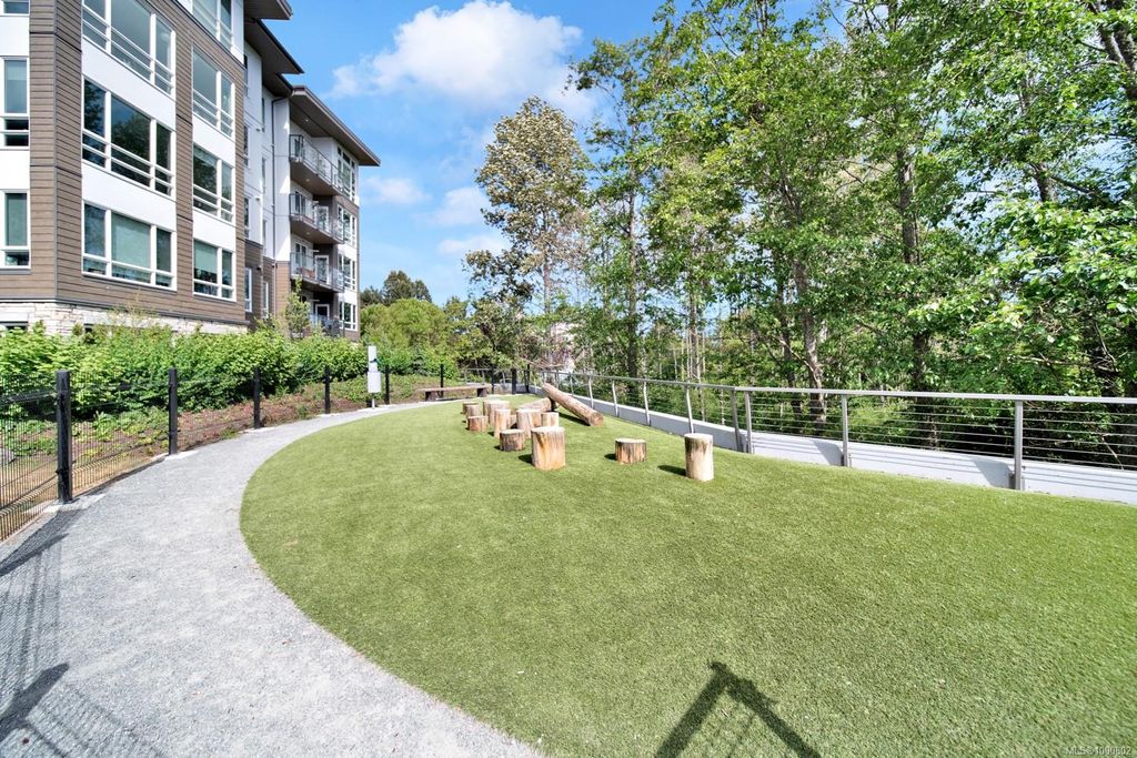 listing image 16044787755303641418