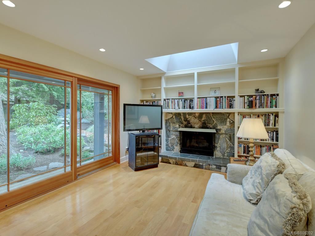 listing image 16040852841310580063