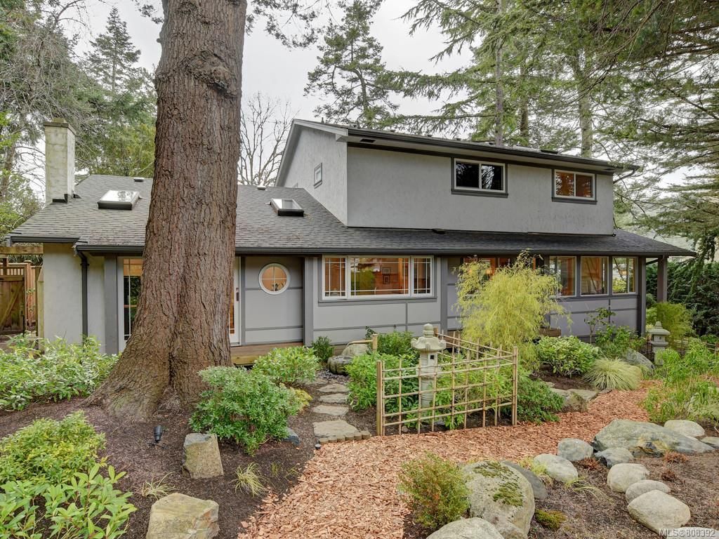 listing image 16042916317420722540