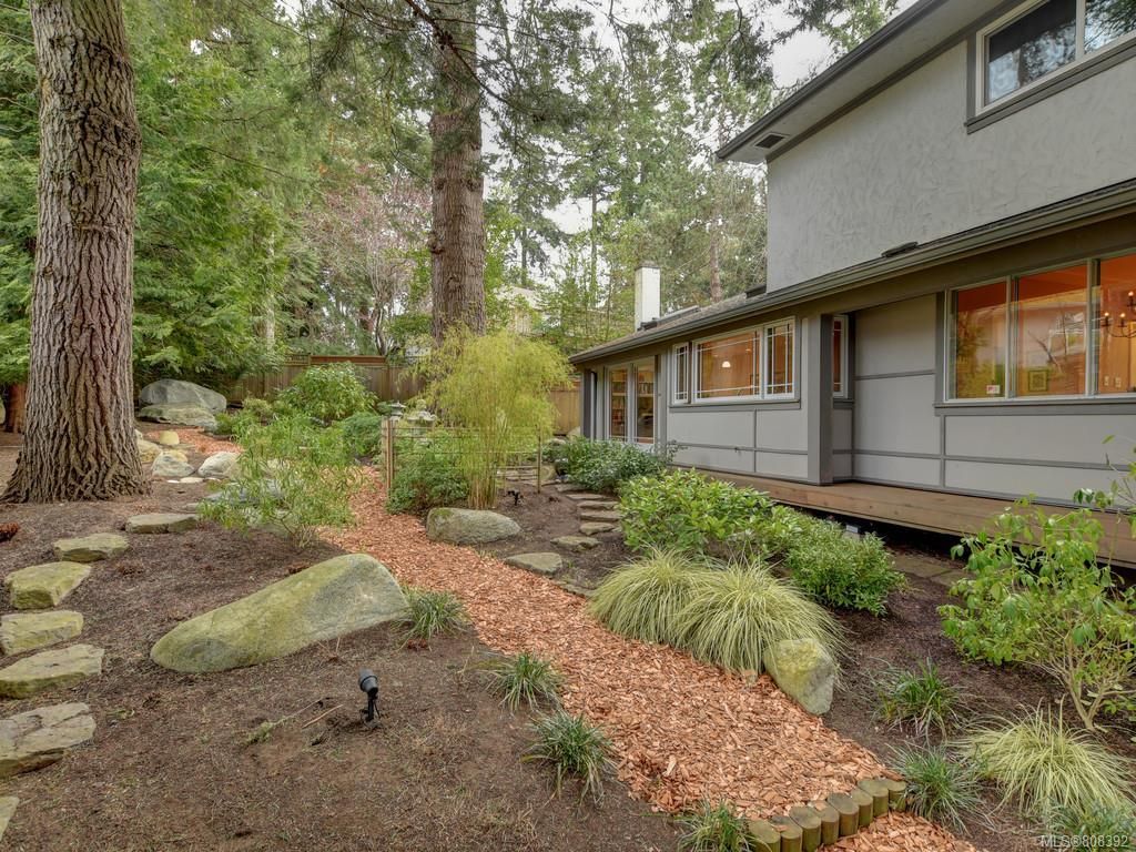 listing image 16042521559037410631