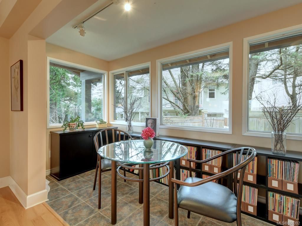 listing image 16045364759748251905