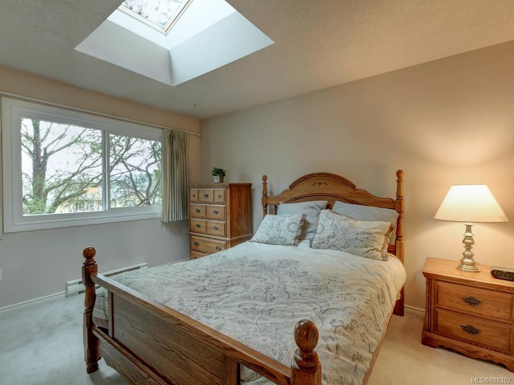 listing image 16041483314111987275