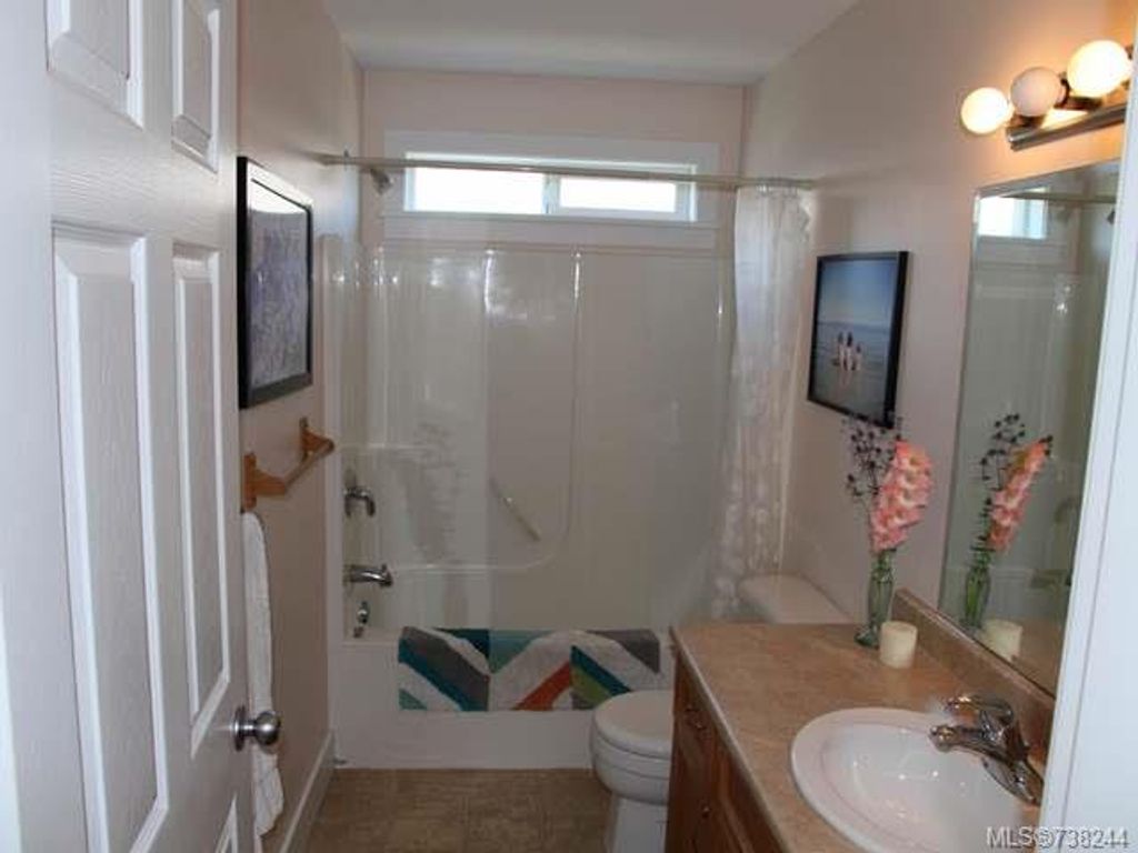 listing image 16041968954213377024