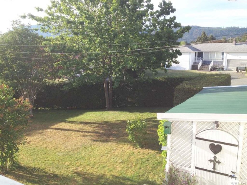 listing image 16040614912850392619