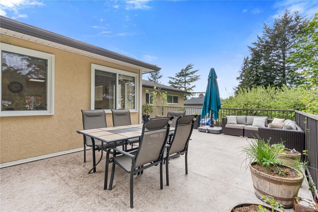 listing image 16044503396361792095