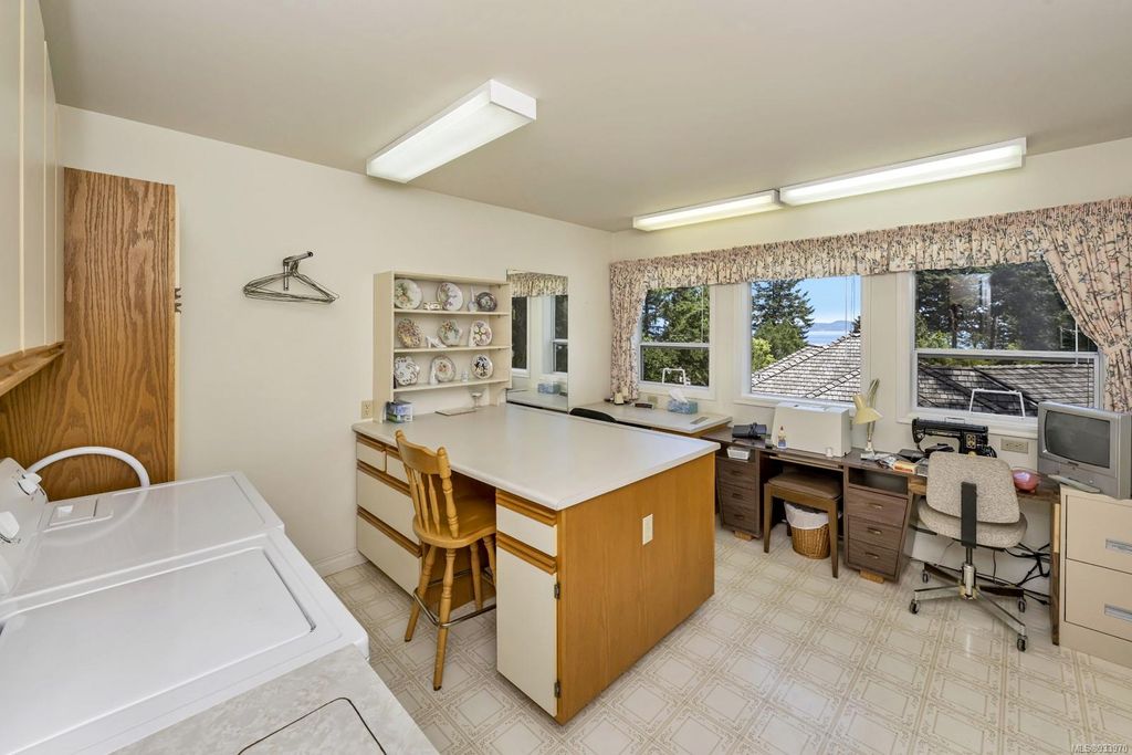 listing image 16041315249387262548