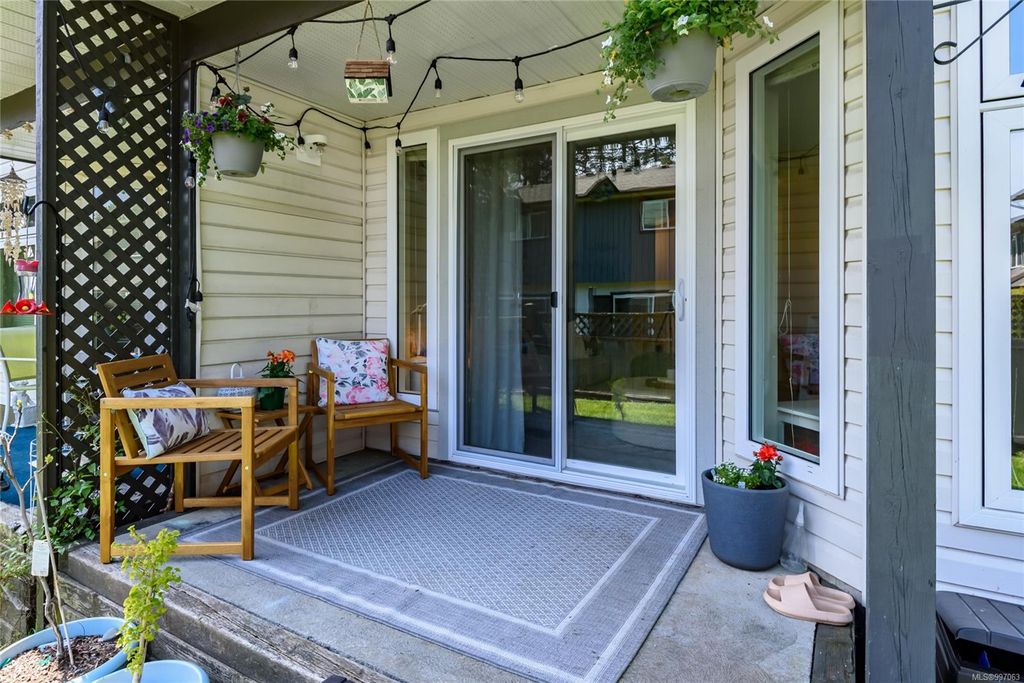 listing image 16041363405994306999